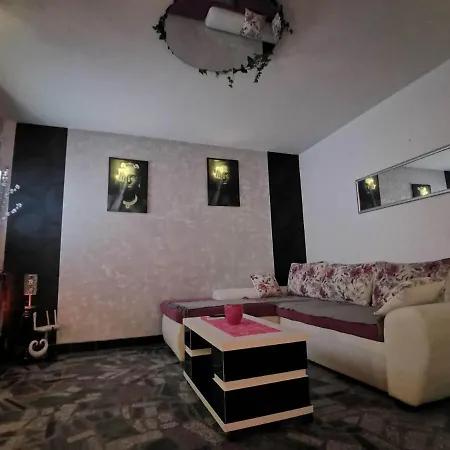 Lägenhet Bahami Jacuzi Novi Sad