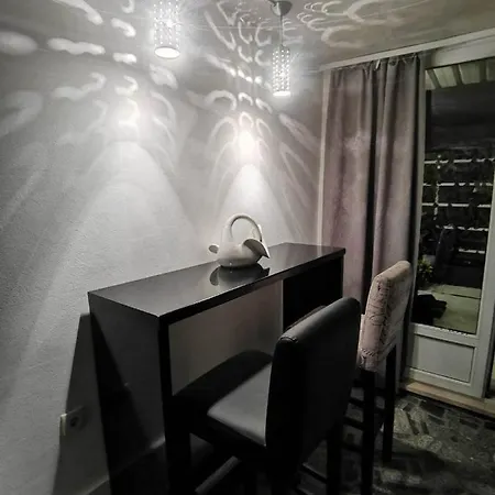 Bahami Jacuzi Lägenhet Novi Sad