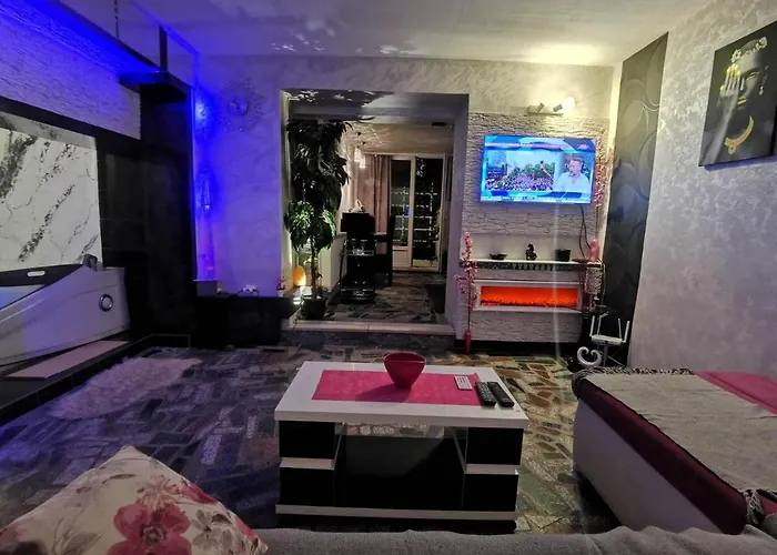 Bahami Jacuzi * 诺威萨