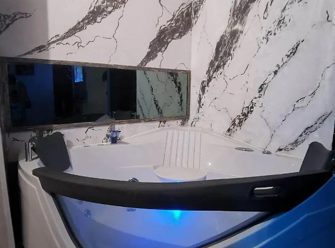 Bahami Jacuzi 诺威萨